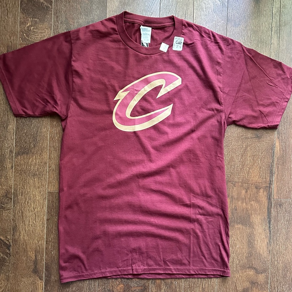 Men's Cleveland Cavaliers Garnet Tshirt NWT